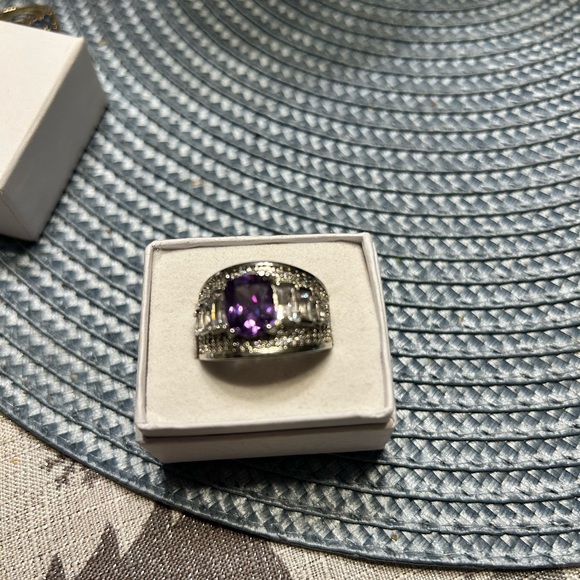 ring purple stone size 9 1/2 $350 - Picture 1 of 3